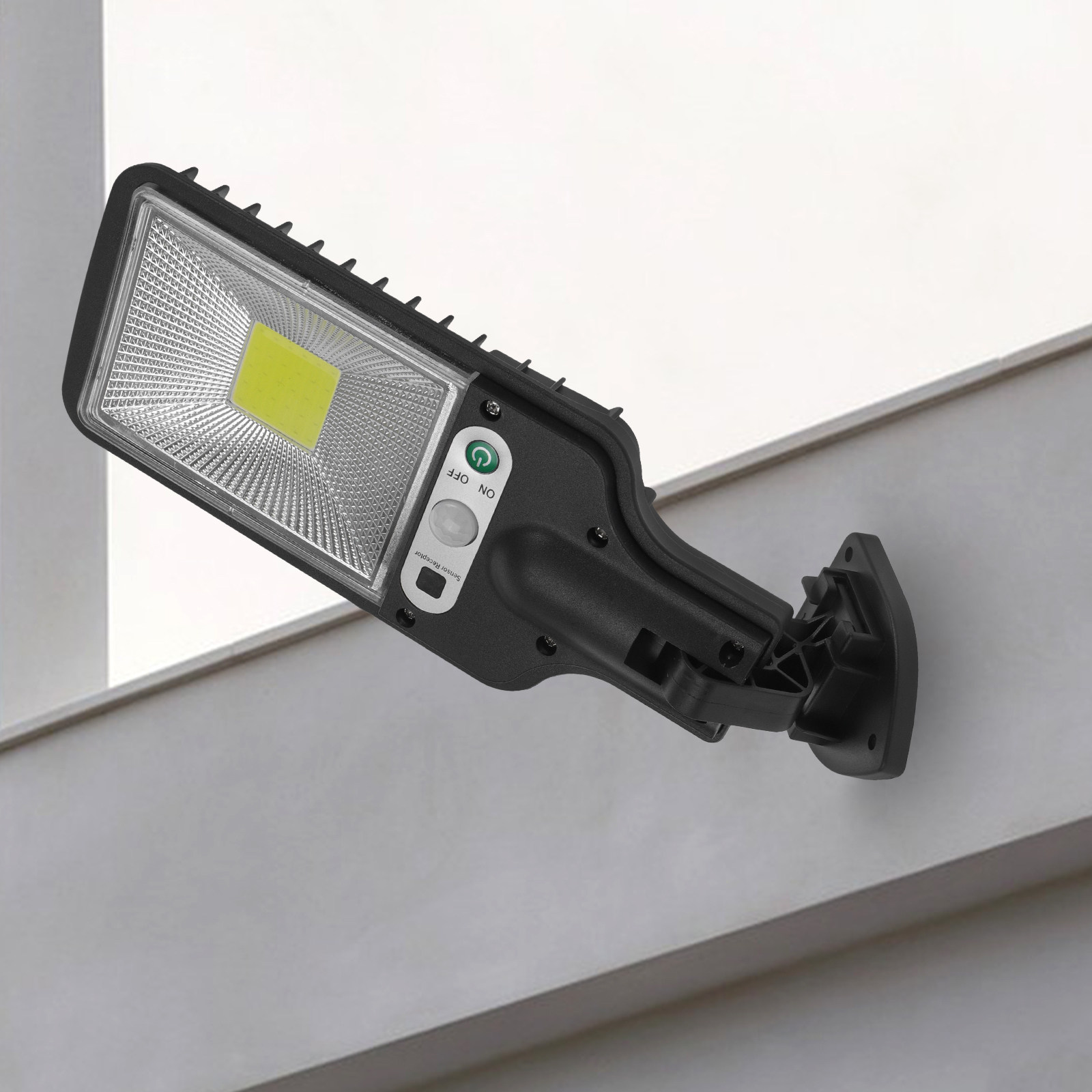 Zewnętrzna lampa solarna LED d – Pool Light Solar Rechargeable recenzja i cena